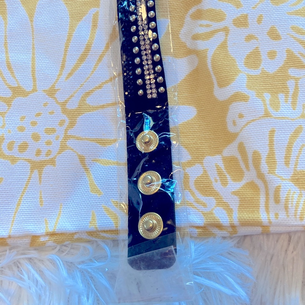 Women’s black choker - Picture 3 of 6